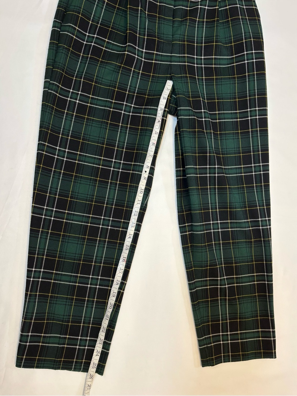 Ann Taylor Green Plaid Women’s Chinos - Picture 5 of 10